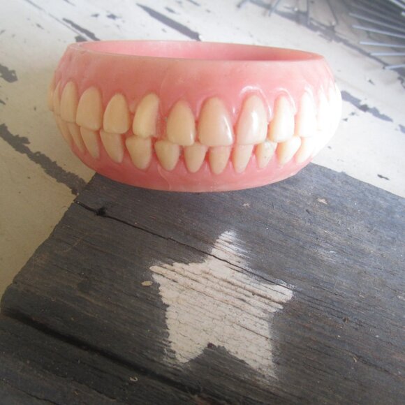 Cult Classic Cool Goth Oddity Denture bracelet - Picture 3 of 9